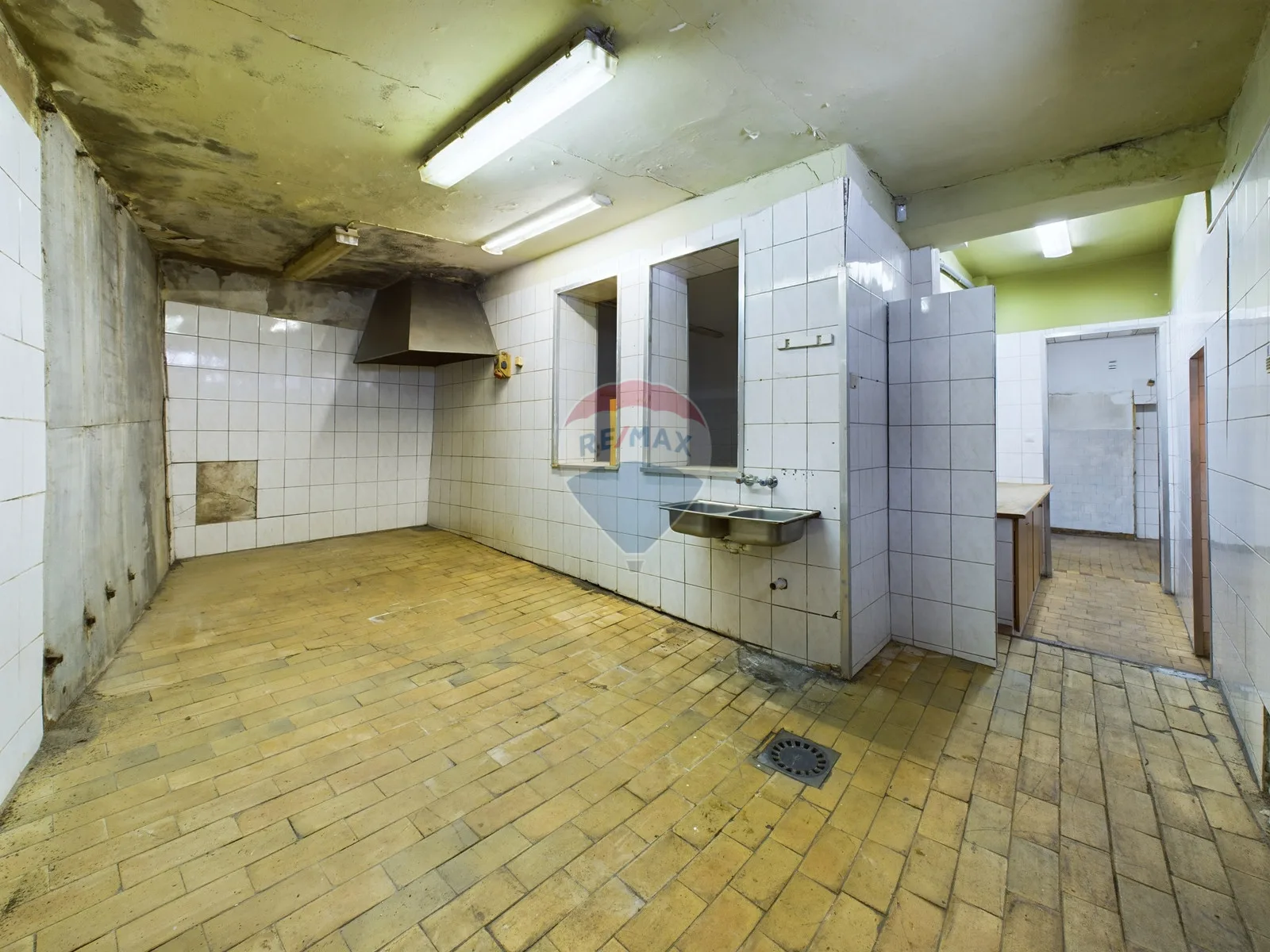 Lokal użytkowy na sprzedaż Koszalin, ul. 1 Maja, 218 m² – zdjęcie 26 z 32